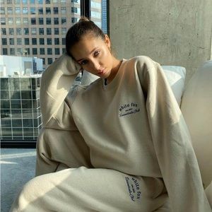 White Fox Essentials Club Oversized Sweater S/M Beige Sand